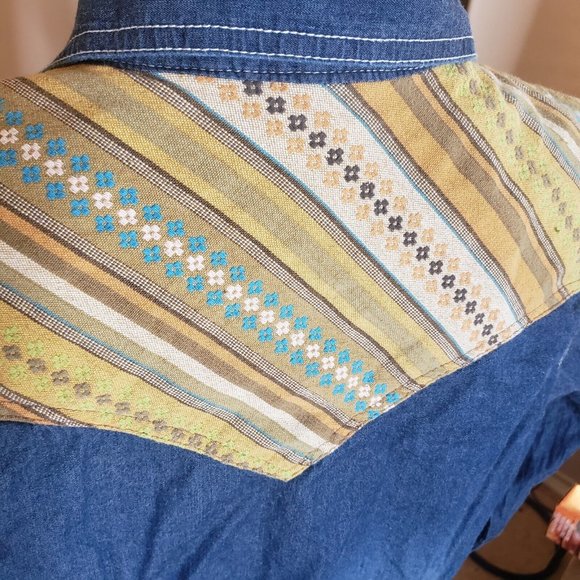 Wrangler M Long Sleeve Shirt Pearl Snap Button Up Denim & Aztec Yoke Shacket - Picture 6 of 11